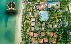 L'Azure Resort And Spa